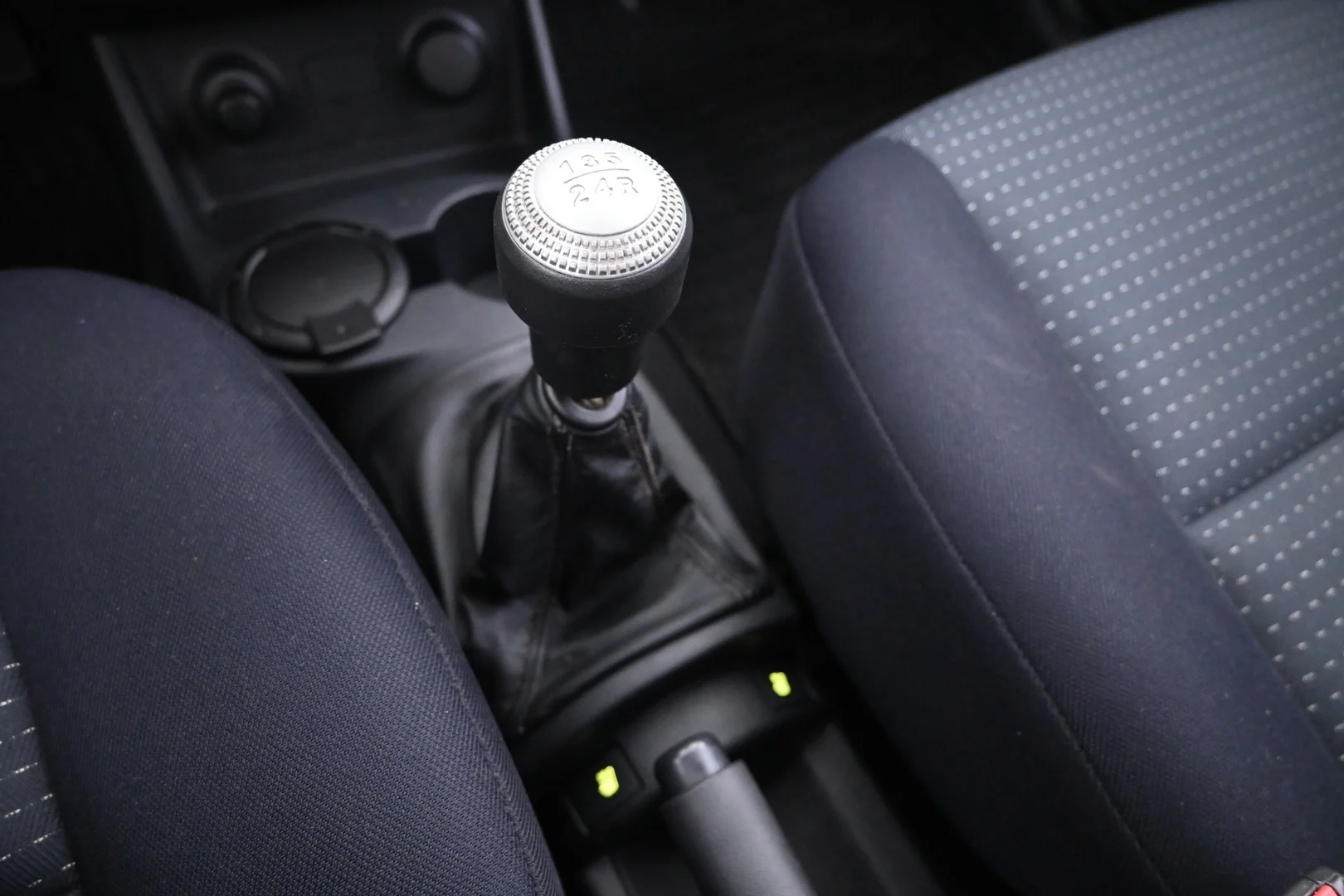 Car Image - 6A6jQb88pda7pcmBNBu1i8