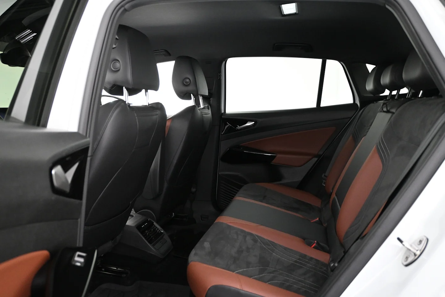 Car Image - 3wdsPyYld4IA0x7tkqAbMD