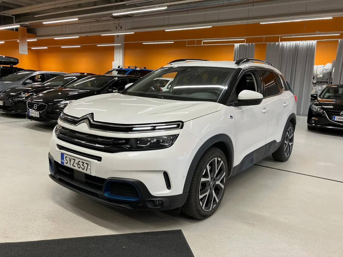 Car Image - 2Yh9SHWdwRYN6OXusuq8SF
