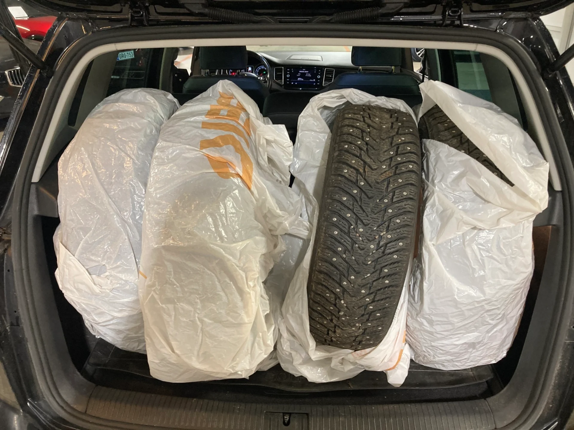Car Image - 7nYSH5cDk36ER1x3enOOMZ