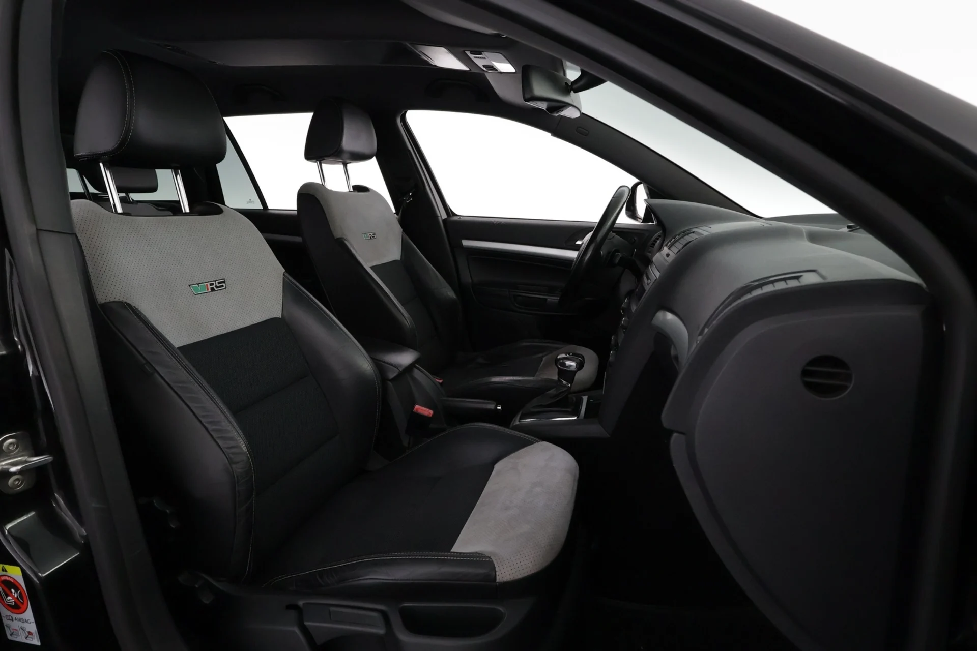 Car Image - 2NbI2NYfHAe1HN5tp48cvP