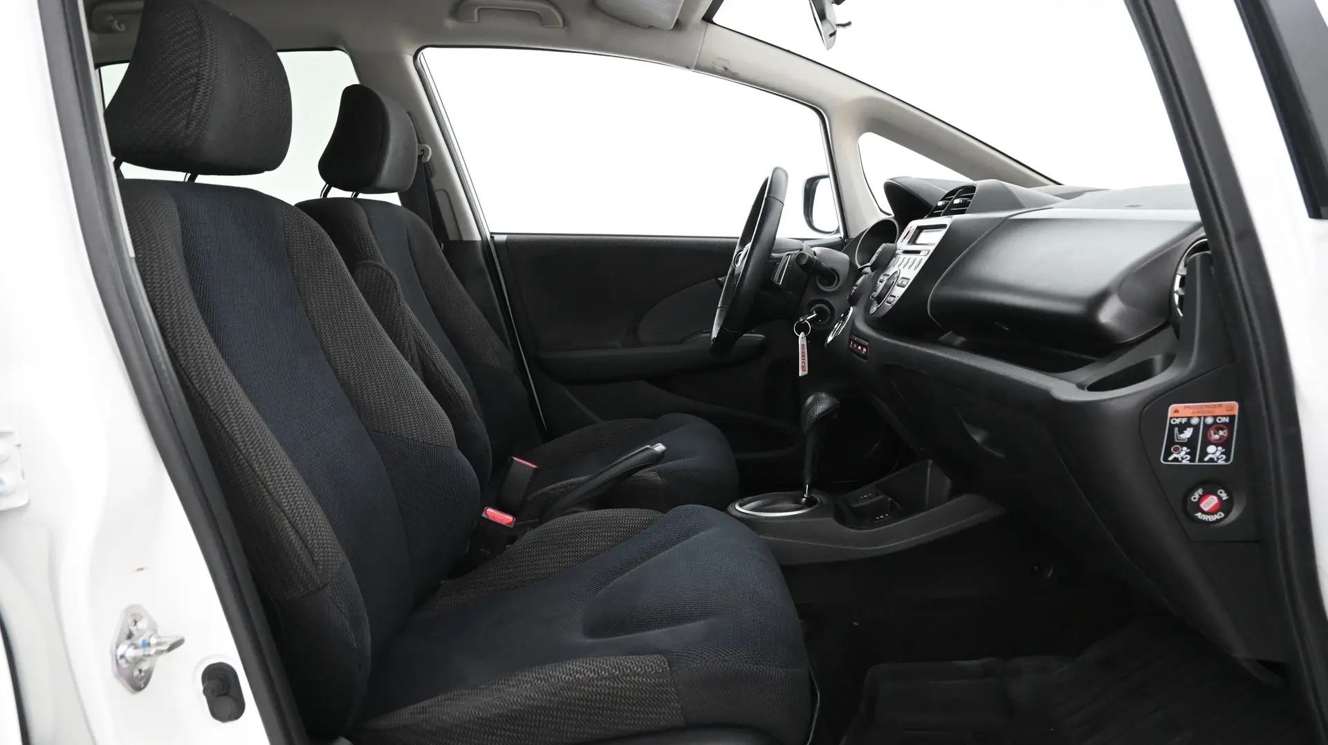 Car Image - 4nYXwUVLFFMrEsMtEP2RGp