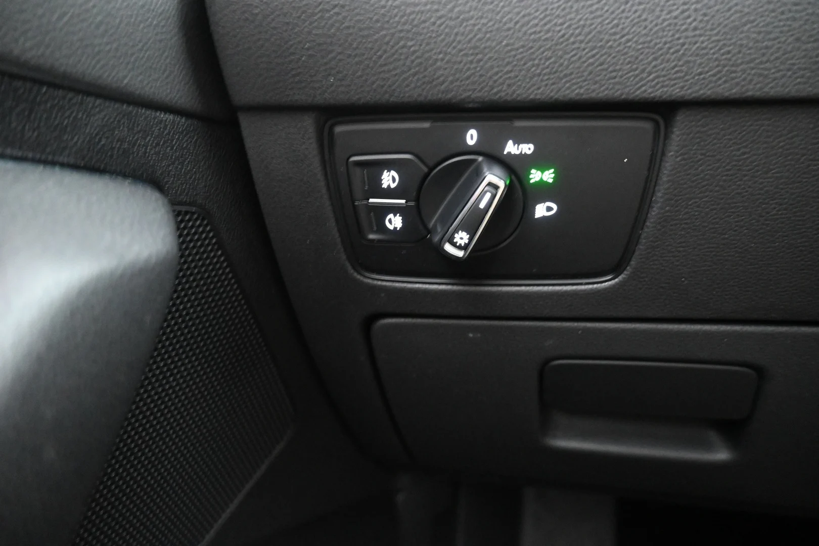 Car Image - 2geqohTM1Z88ld4B2PLO1M