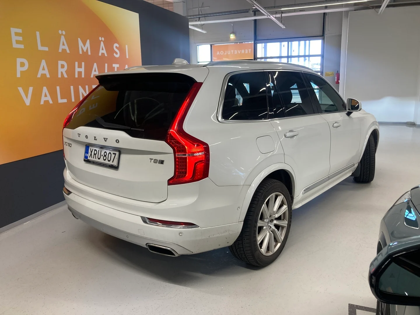 Car Image - Cs3963j0iIfHXpr3eGmoq