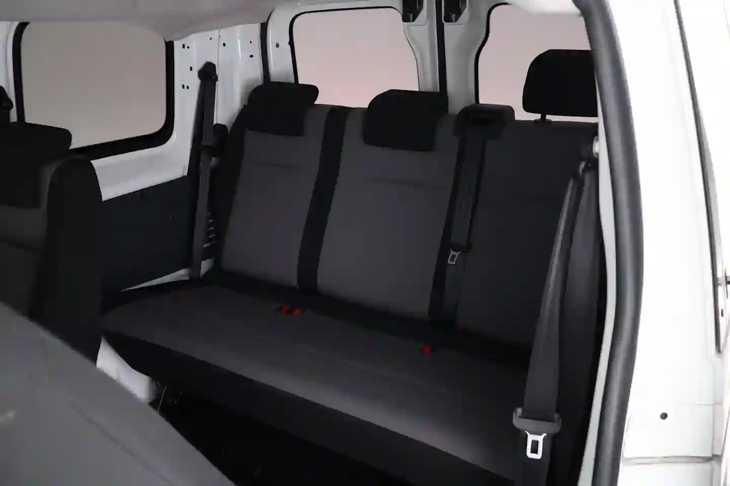 Car Image - 1jWOcEUQr0foGIJOD8Esfb