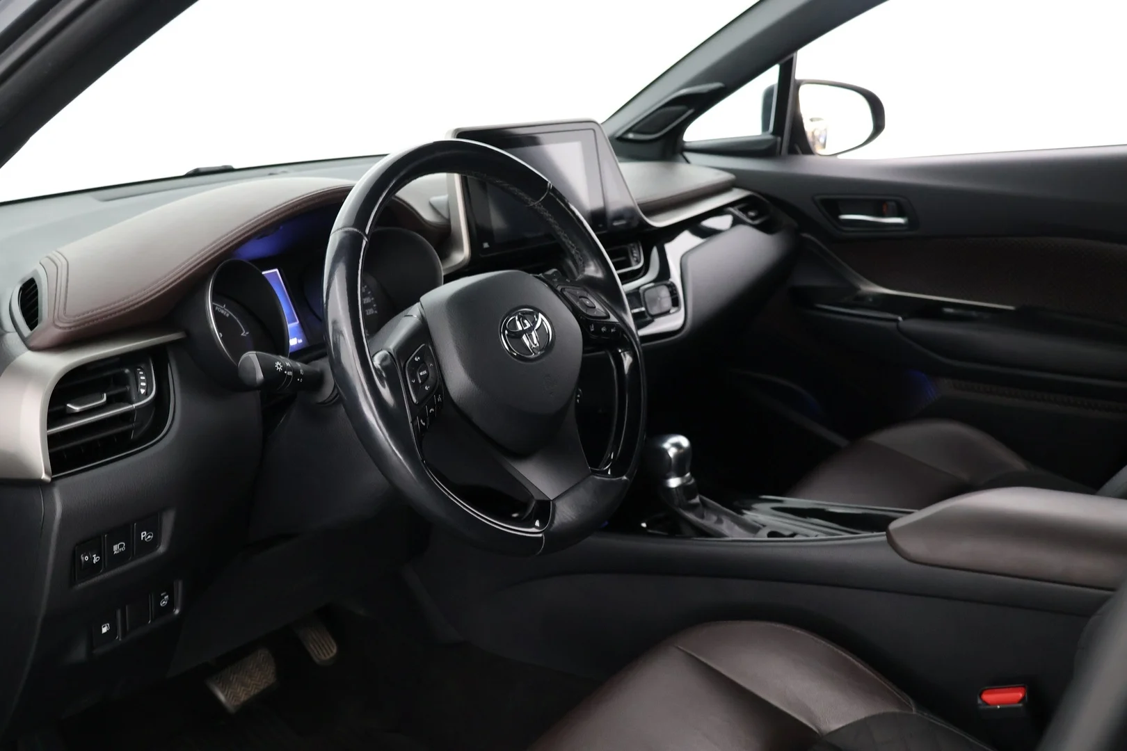 Car Image - w2AOy3omvNJ0c2dxHqdAF