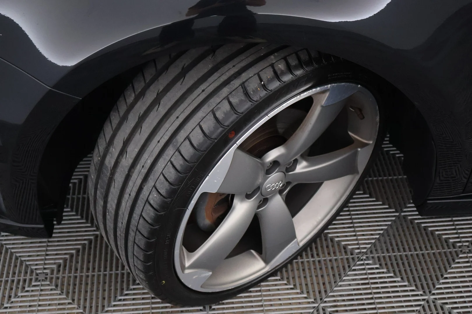Car Image - XPqJVVB7tnBcQpK0jzR99