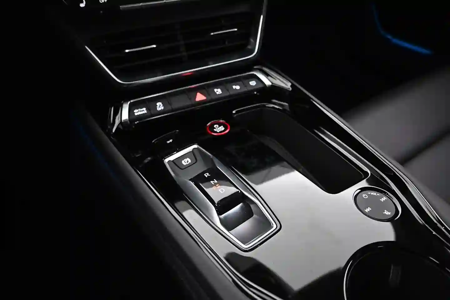 Car Image - 4fU6ahLC4Rq9tdWxlXwoXf