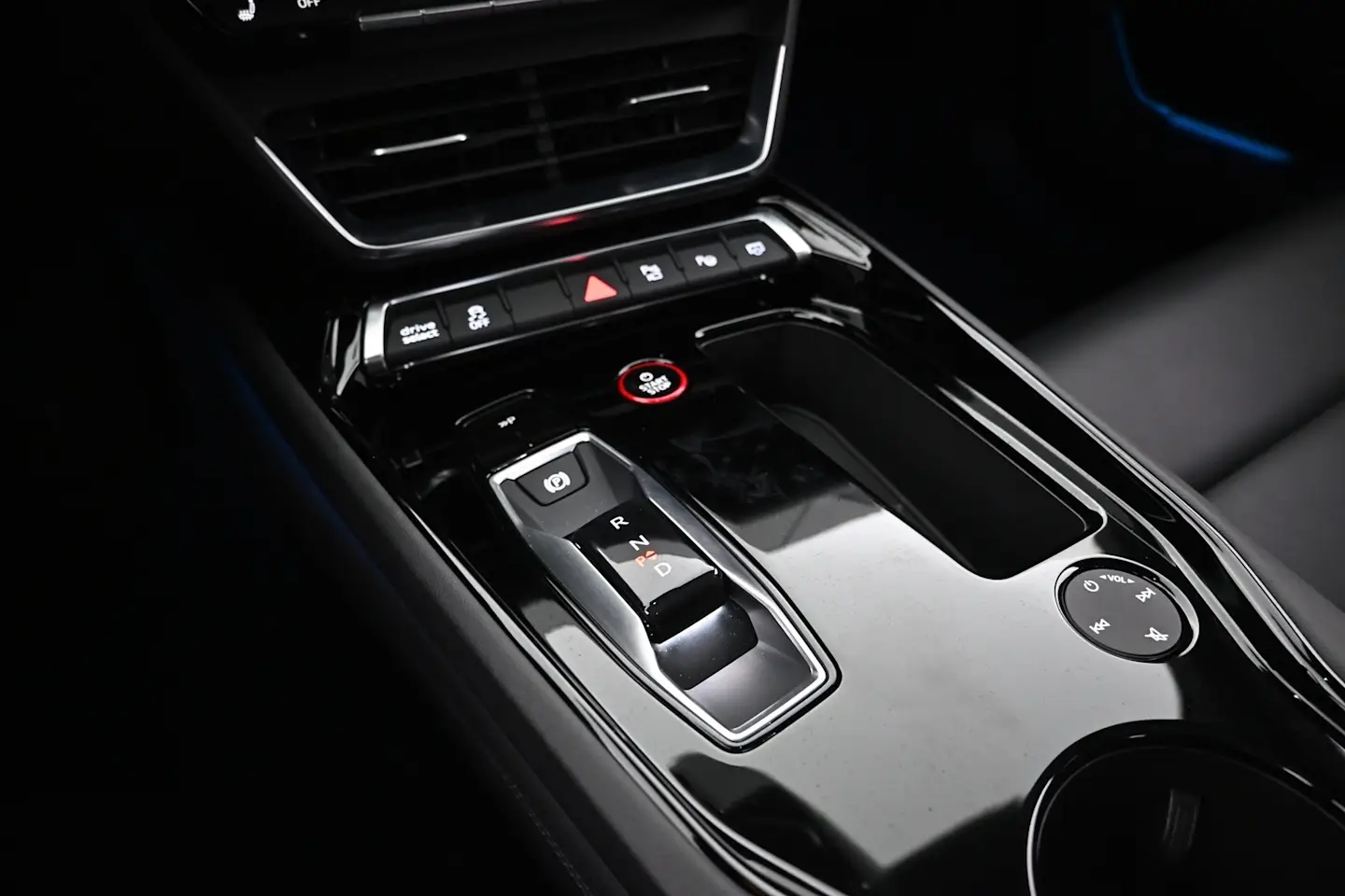 Car Image - 4fU6ahLC4Rq9tdWxlXwoXf