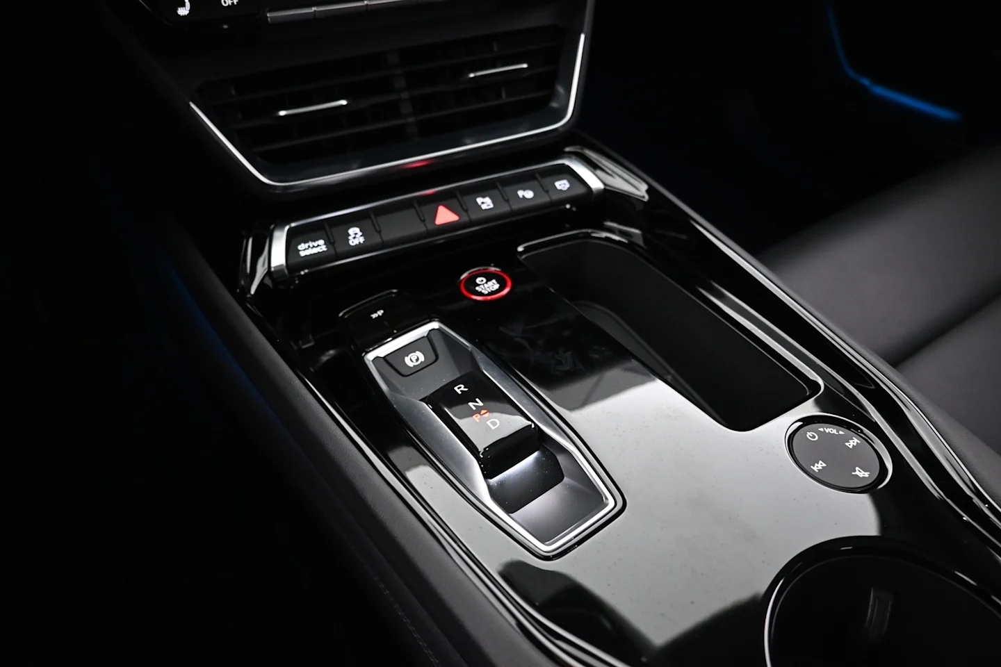 Car Image - 4fU6ahLC4Rq9tdWxlXwoXf