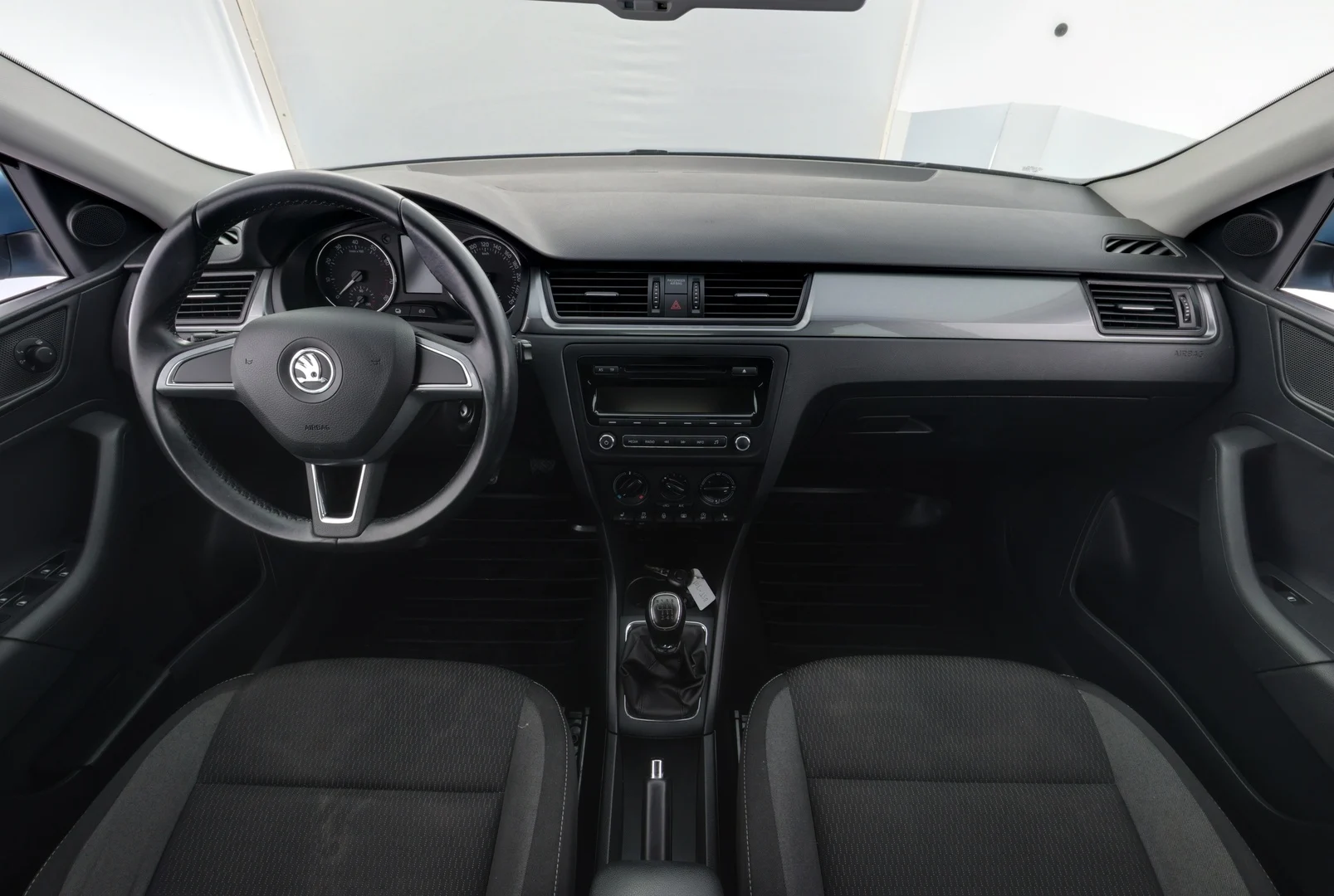 Car Image - 3ncN4e7W3SCOA7rIabWznN