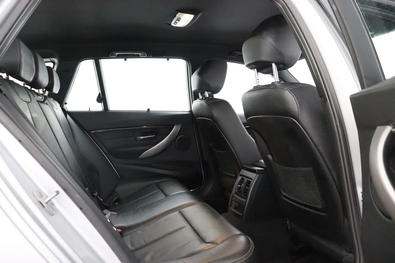 Car Image - 2PePGGr17ddXqiCfHCcAK2