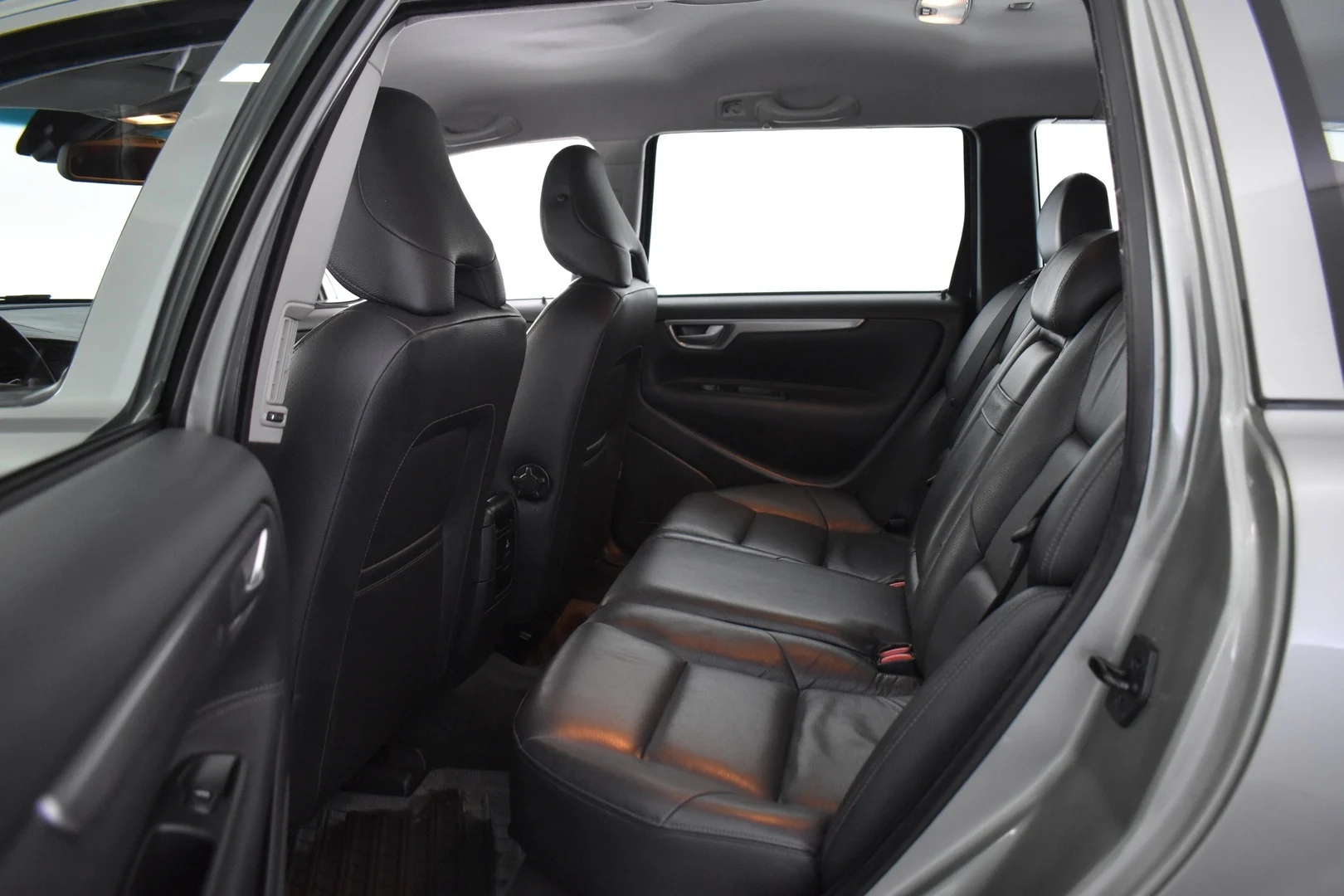 Car Image - 5g1S1ZvTTghKaqMg5p9FuG