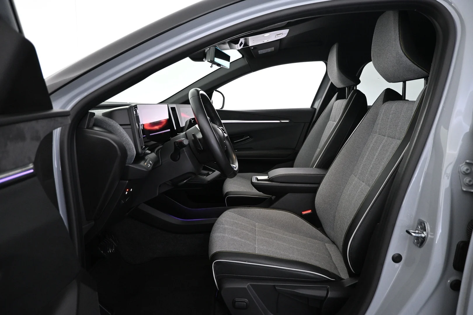 Car Image - 4SsNRxEsAZVGcAHUMzXCw3