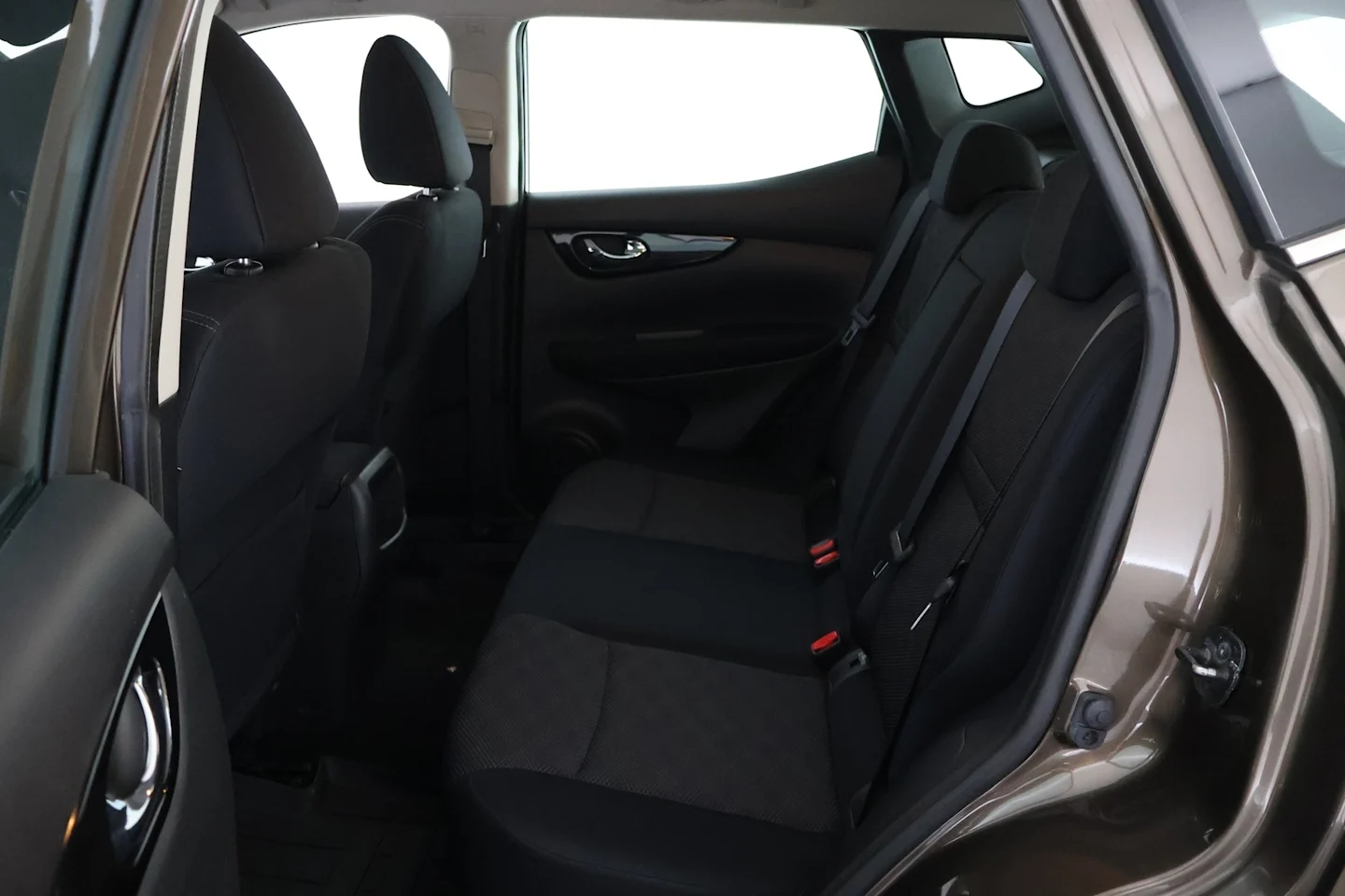 Car Image - 7l2MUxzMMZWmWiRGr6okj6