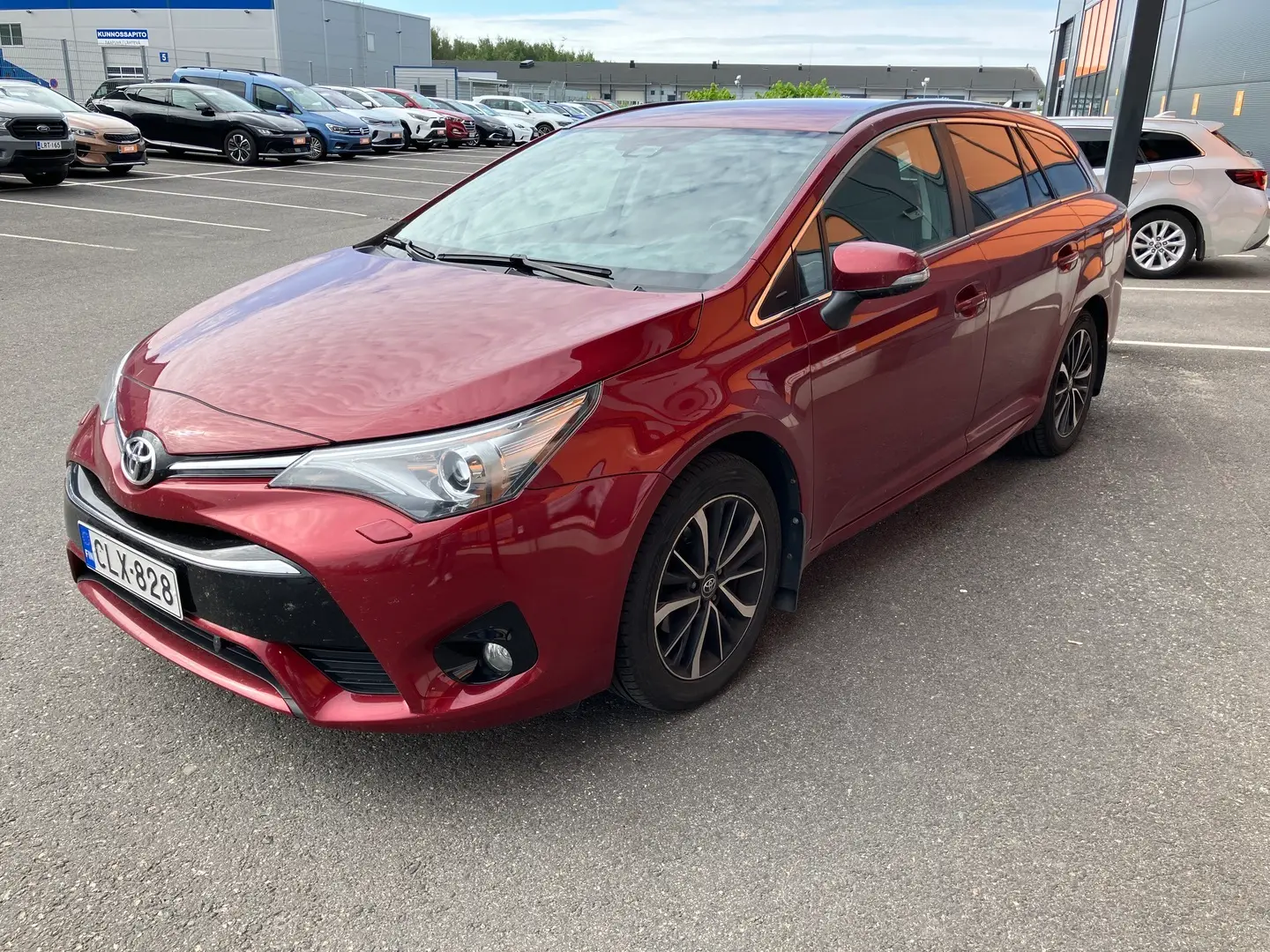 Car Image - 7lLarOU7lfWnGhADxIdasq
