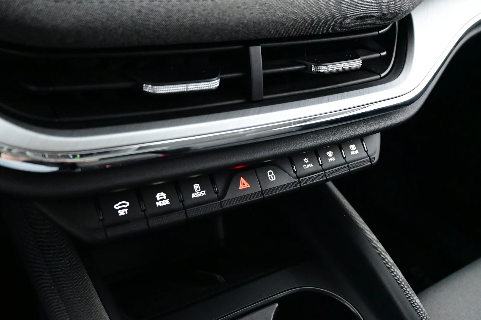 Car Image - 5OruXhWb8DyfR93AGCXmi9