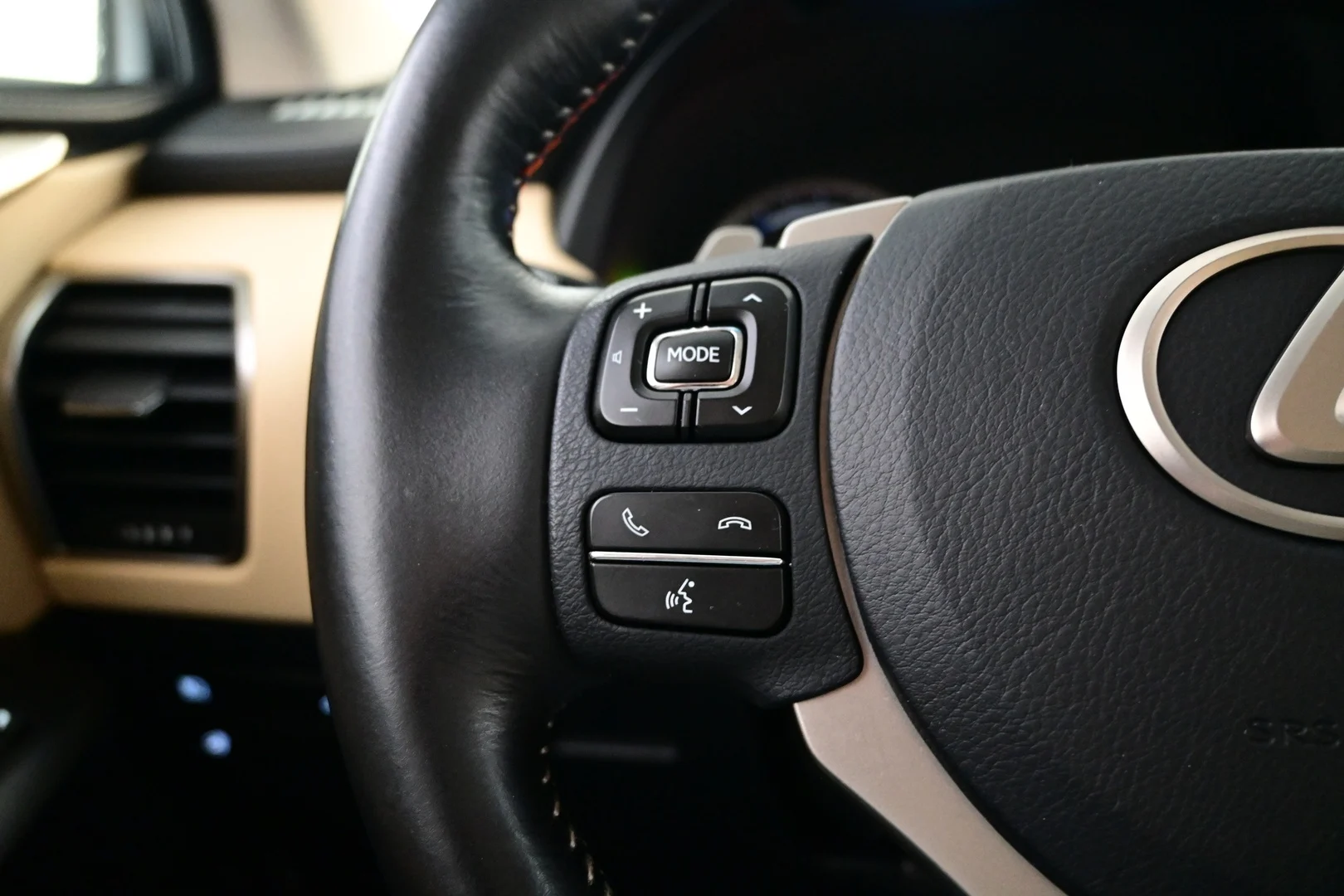 Car Image - 1OJmfgd0R1Zg8ED1565PTj