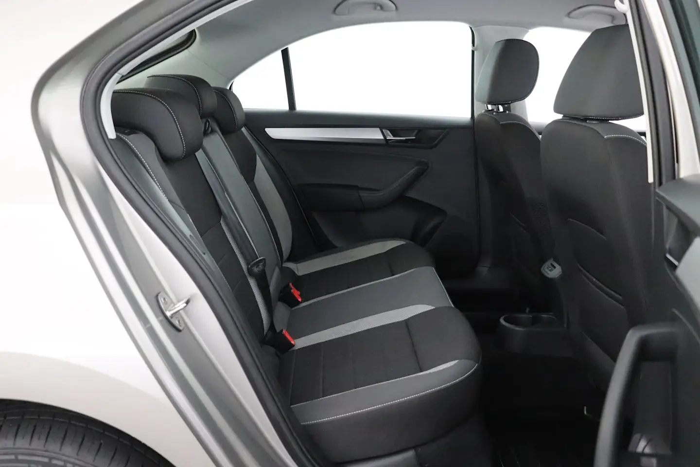 Car Image - 382ZAbqV9uz6stsAMgypEJ