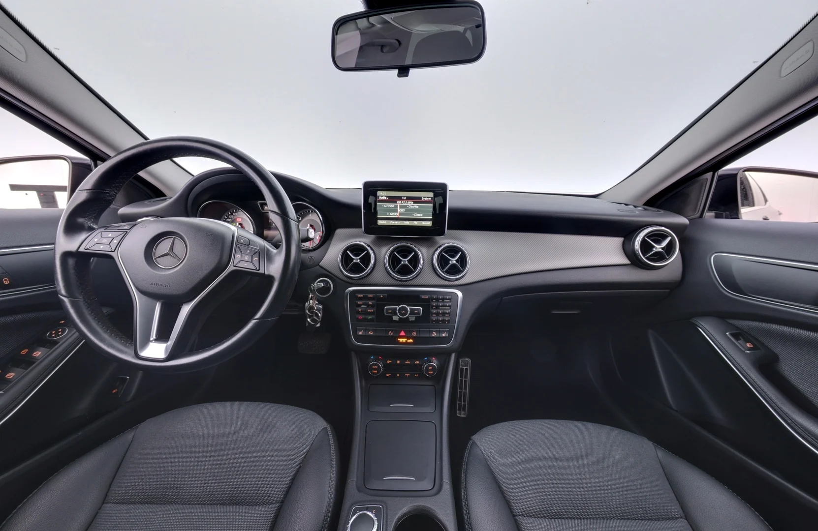 Car Image - 5Zr5NtqZt8tZWs1wMDA8FQ