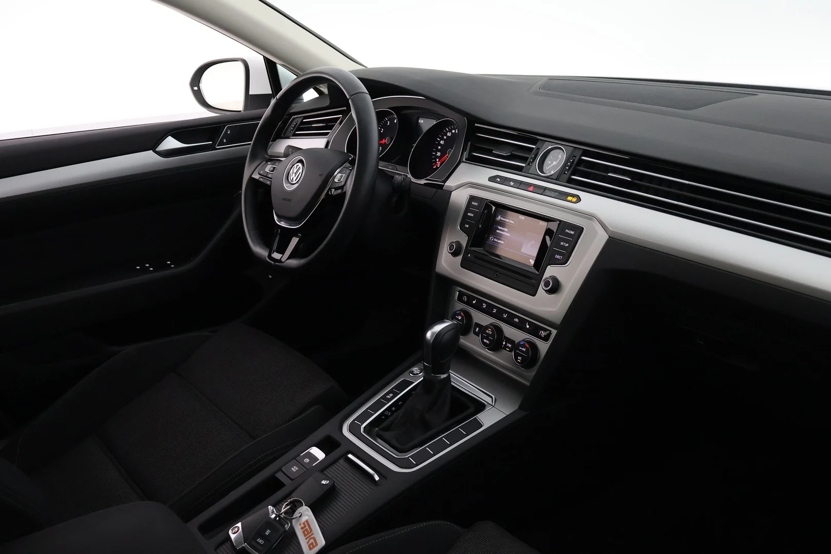 Car Image - 4nzwQsHx9X7l8ZrJFCklr8