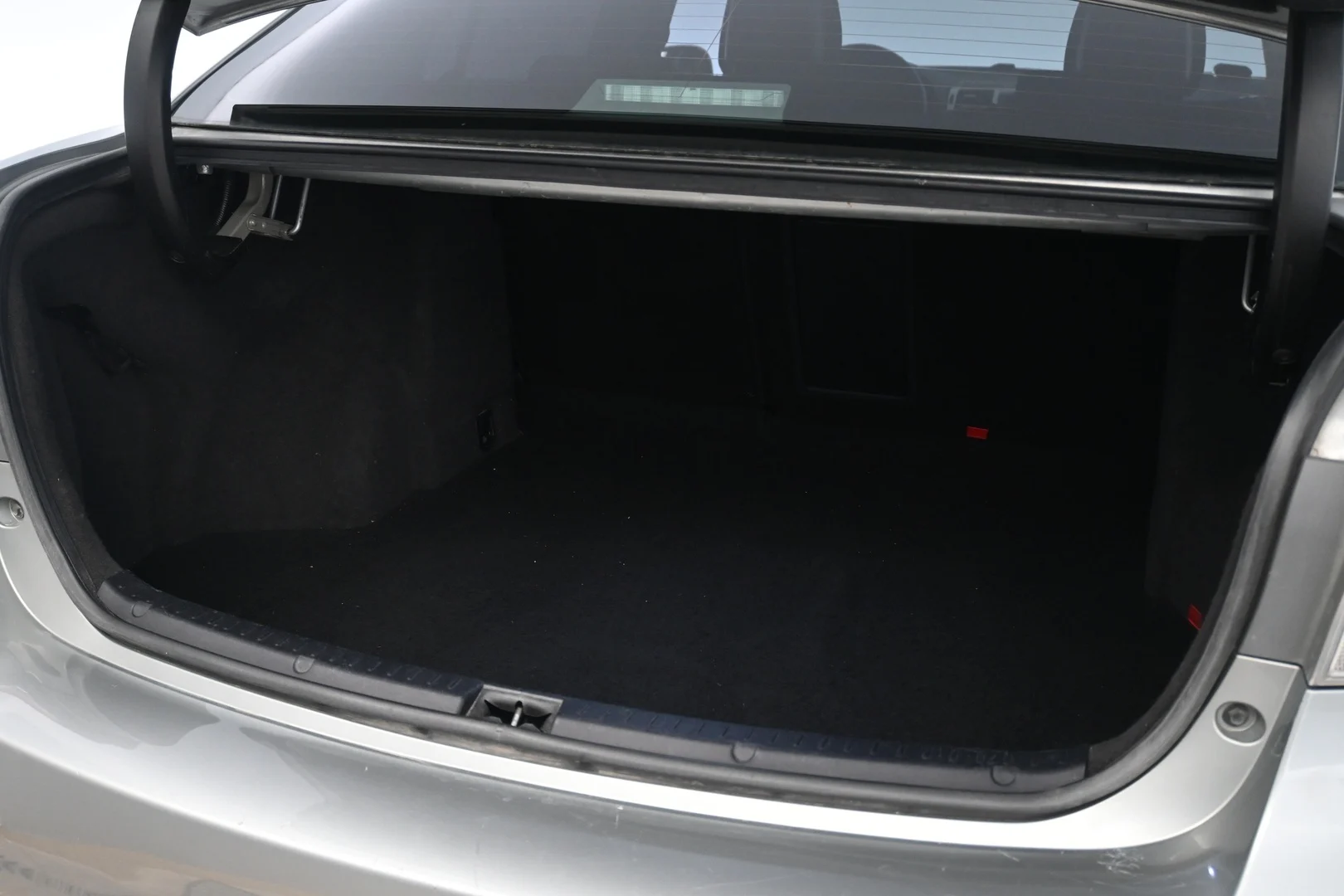 Car Image - HjYjddQhubM0ZsO96yYwq