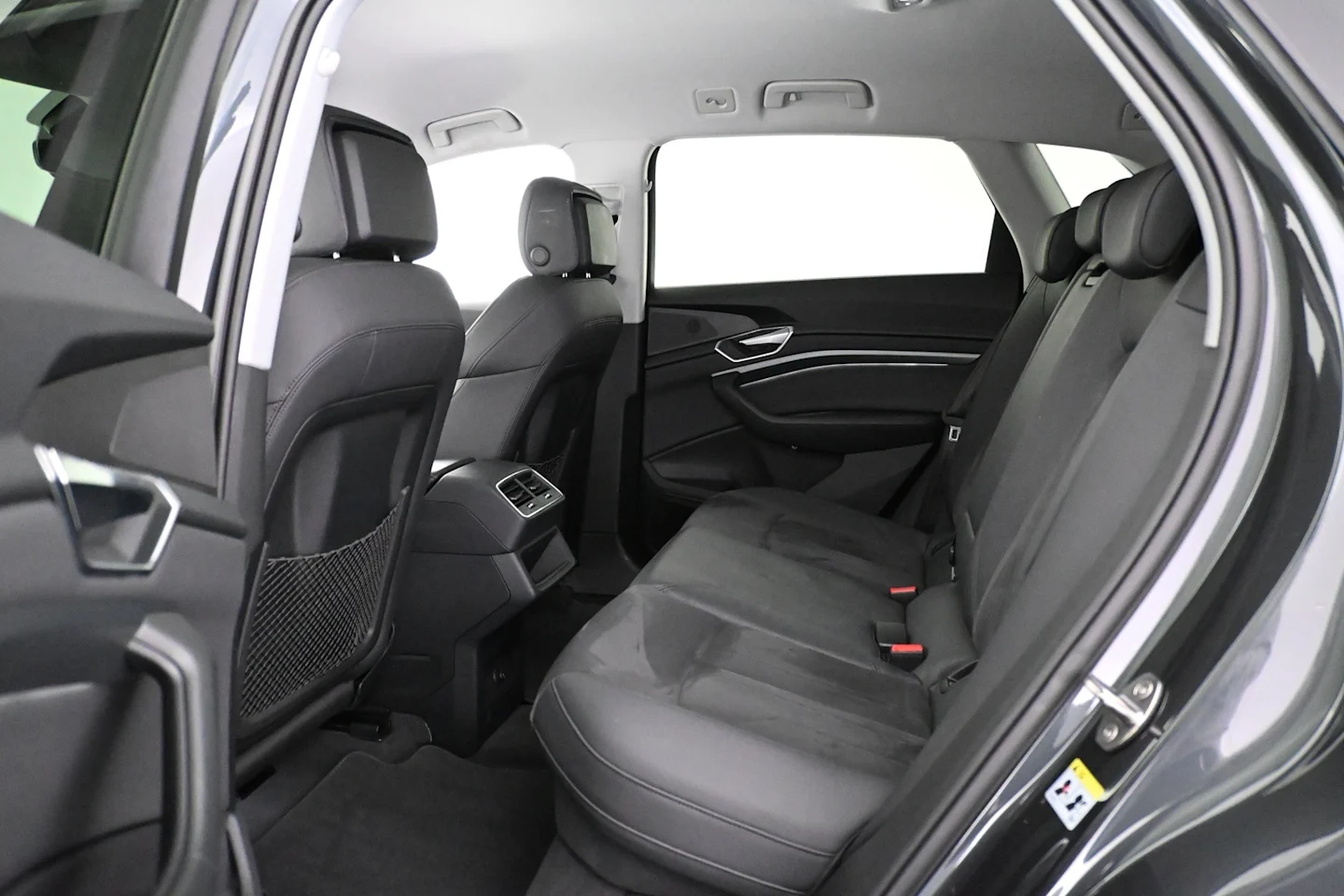 Car Image - 24sD6Bo5vEAe1jEE0vrRfv