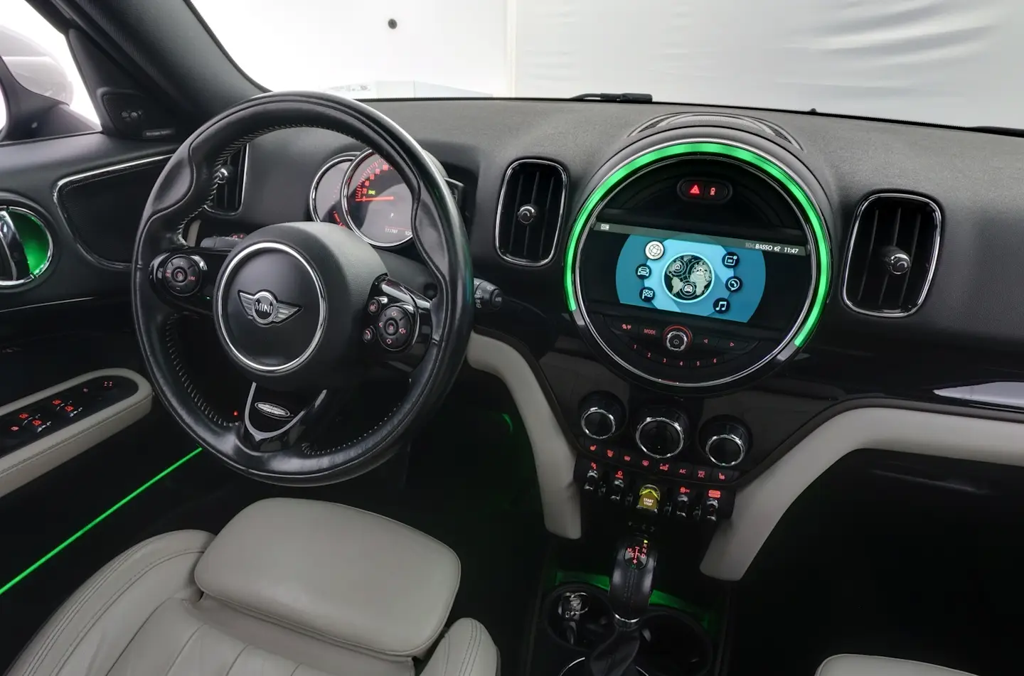 Car Image - 6da26LLYS5MV2oKUA1M9aV