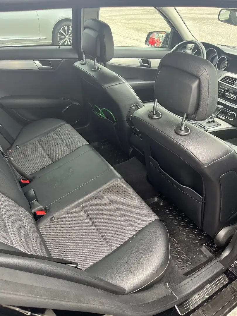 Car Image - 13LYeHBKy1ULsirdjZZ4F5