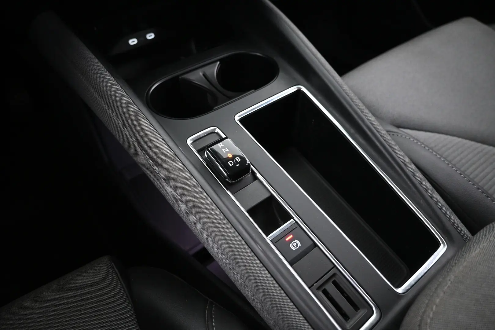 Car Image - 72OIXaNlhvexQblyhyBM9r