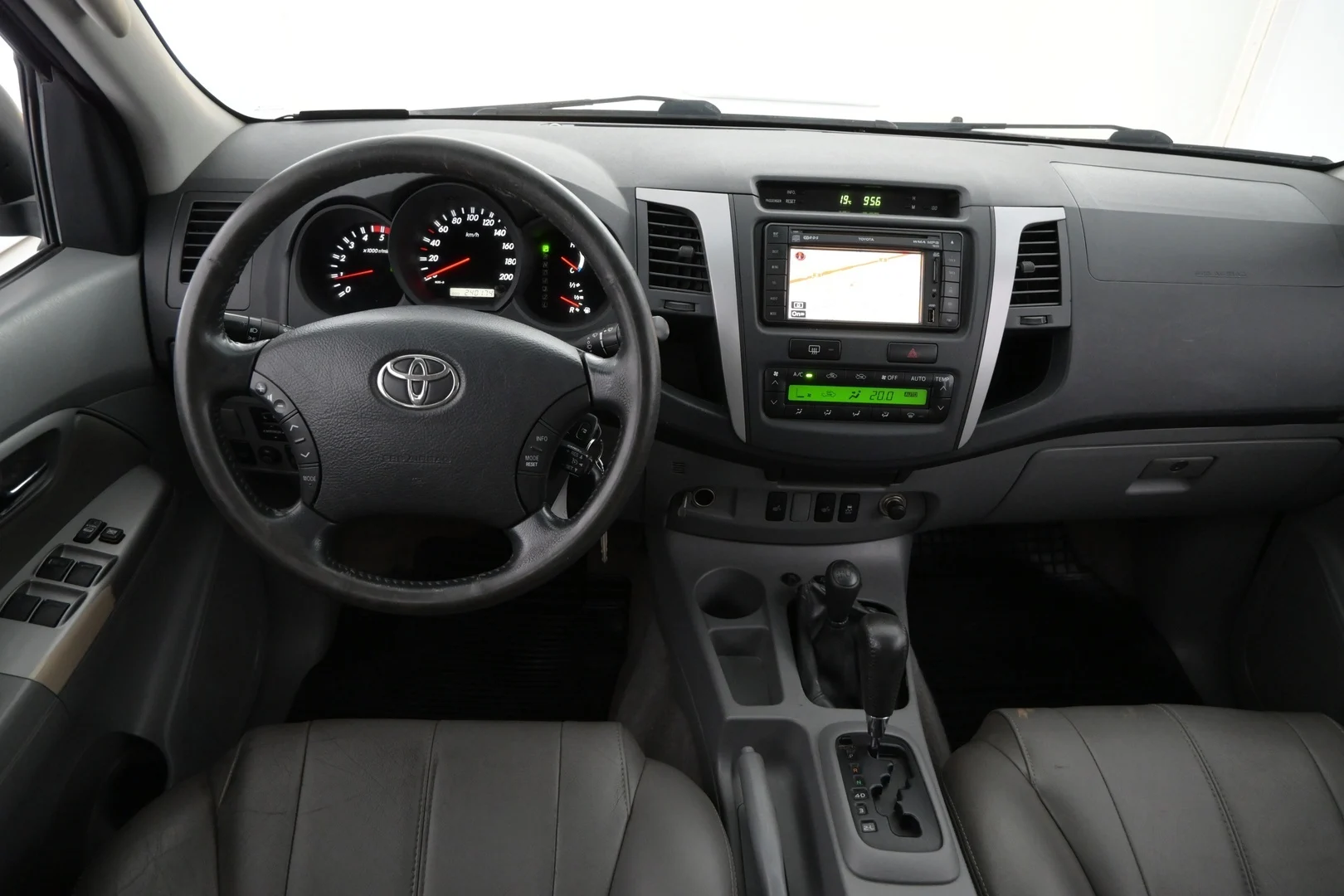 Car Image - 42KtSCfyKlmpkZ8XDsW161
