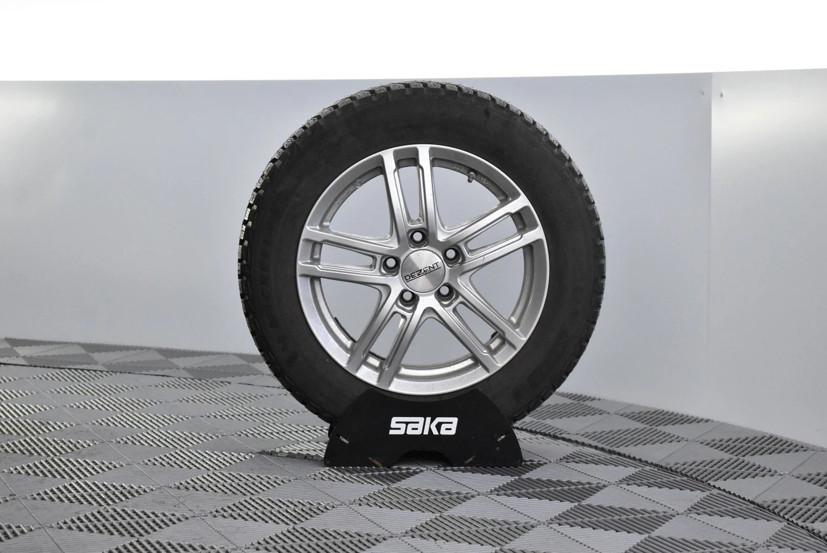 Car Image - KgfFSlIOkkcNvhXb7OA6c