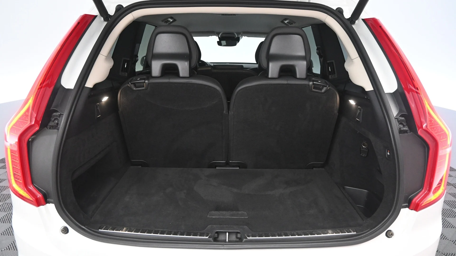 Car Image - 2lKdW1ITtH2SfGBhNHagMh