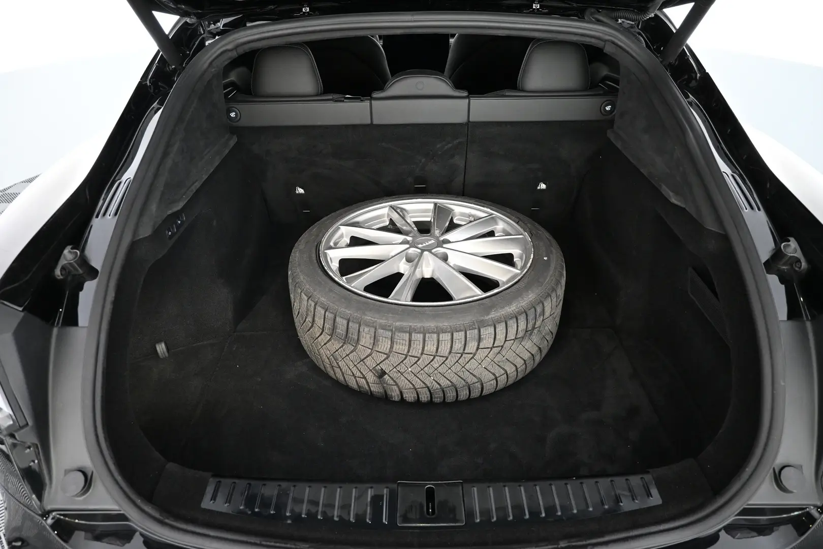 Car Image - 5pfzUbIq4C7eWUCNhNibw8