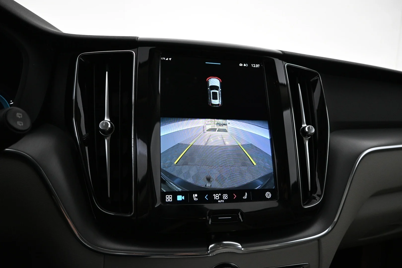 Car Image - 2ohl1WOGHrKMbcs8HOcYNE