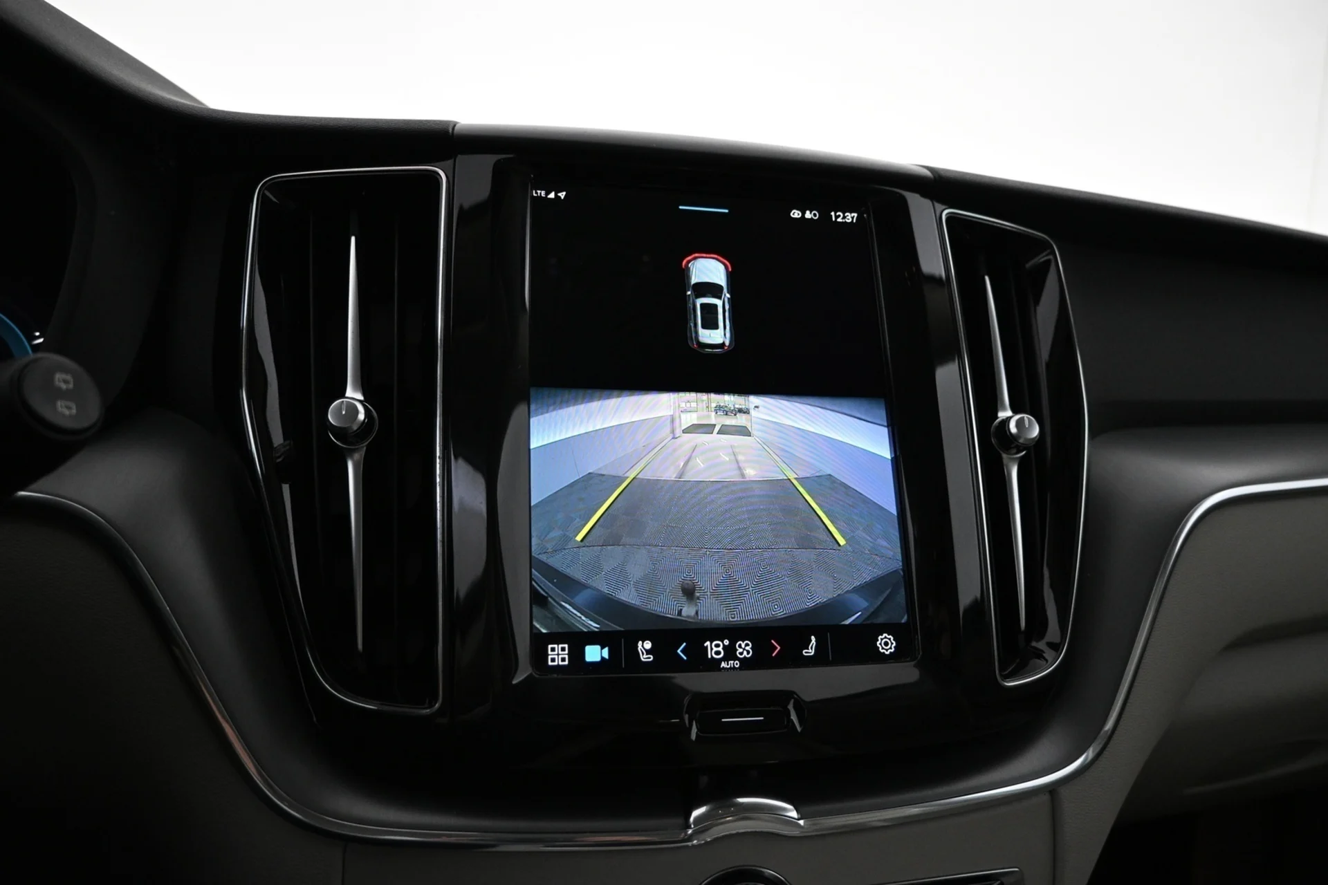 Car Image - 2ohl1WOGHrKMbcs8HOcYNE