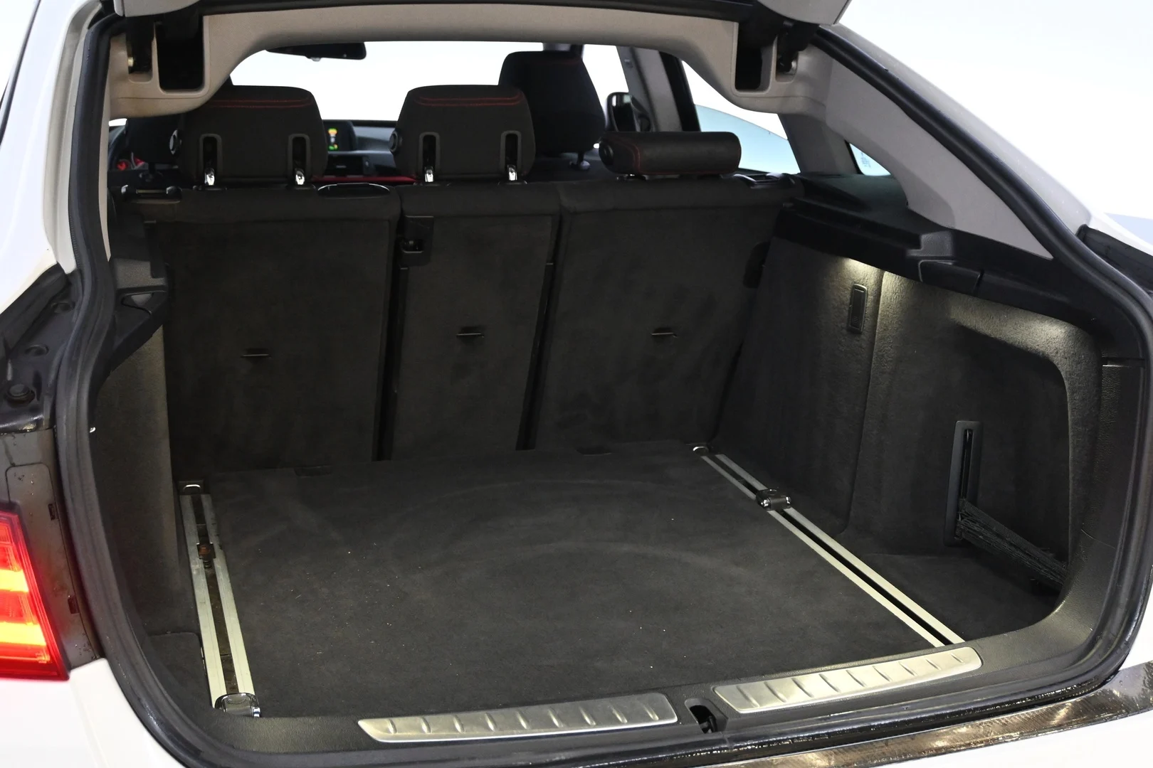 Car Image - 4xr2EqPXnRsAuJnPp1osOG