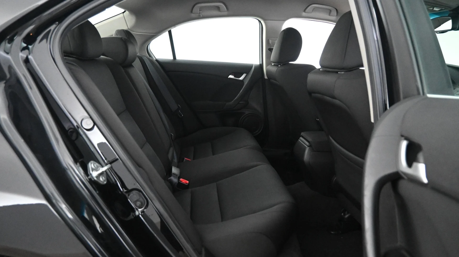 Car Image - 74IveyGH7UglbAktB2UbSV