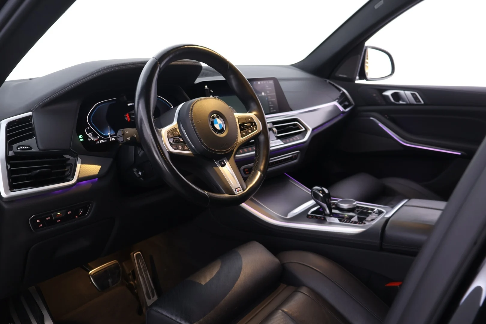 Car Image - 7385WXWHIuSPDZf1WxGXJM