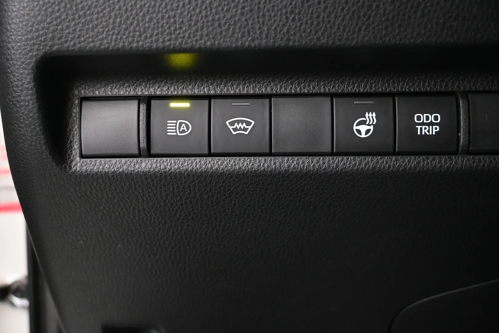 Car Image - 6I3IPIa9EkpTnVoAEVYi0N