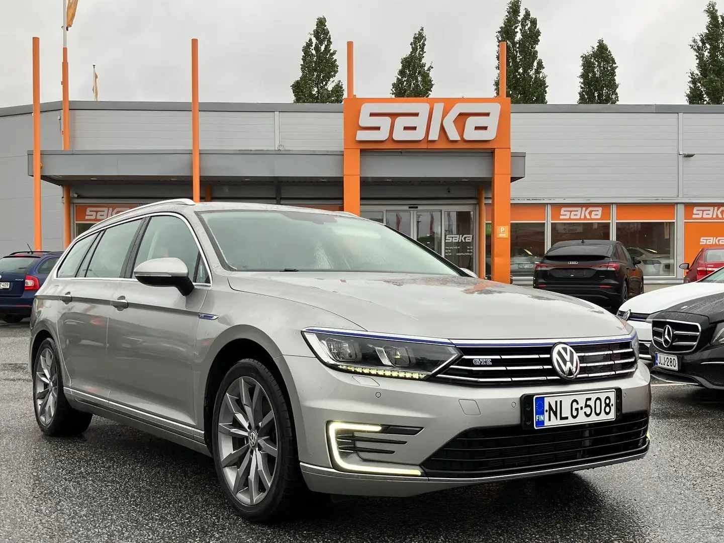 Car Image - 6UymqhRLZN33jf3ADelP8n