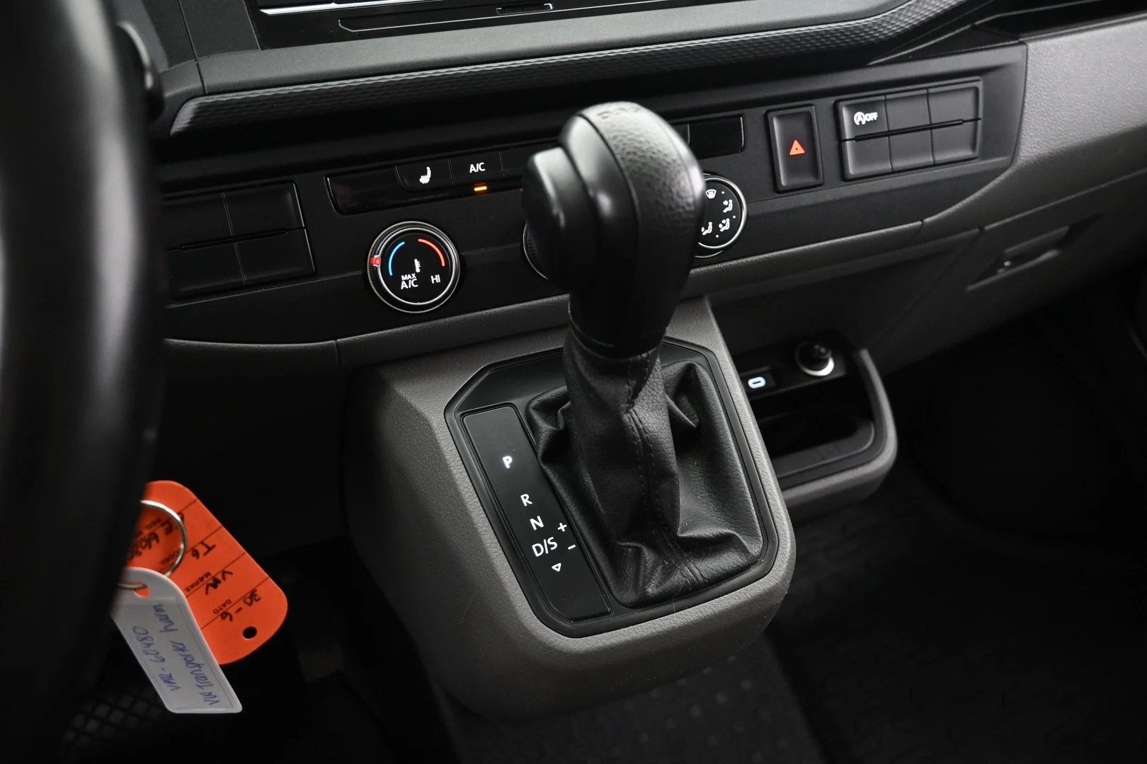 Car Image - 6NsIjdTC5yPOYg0SBhDwXT
