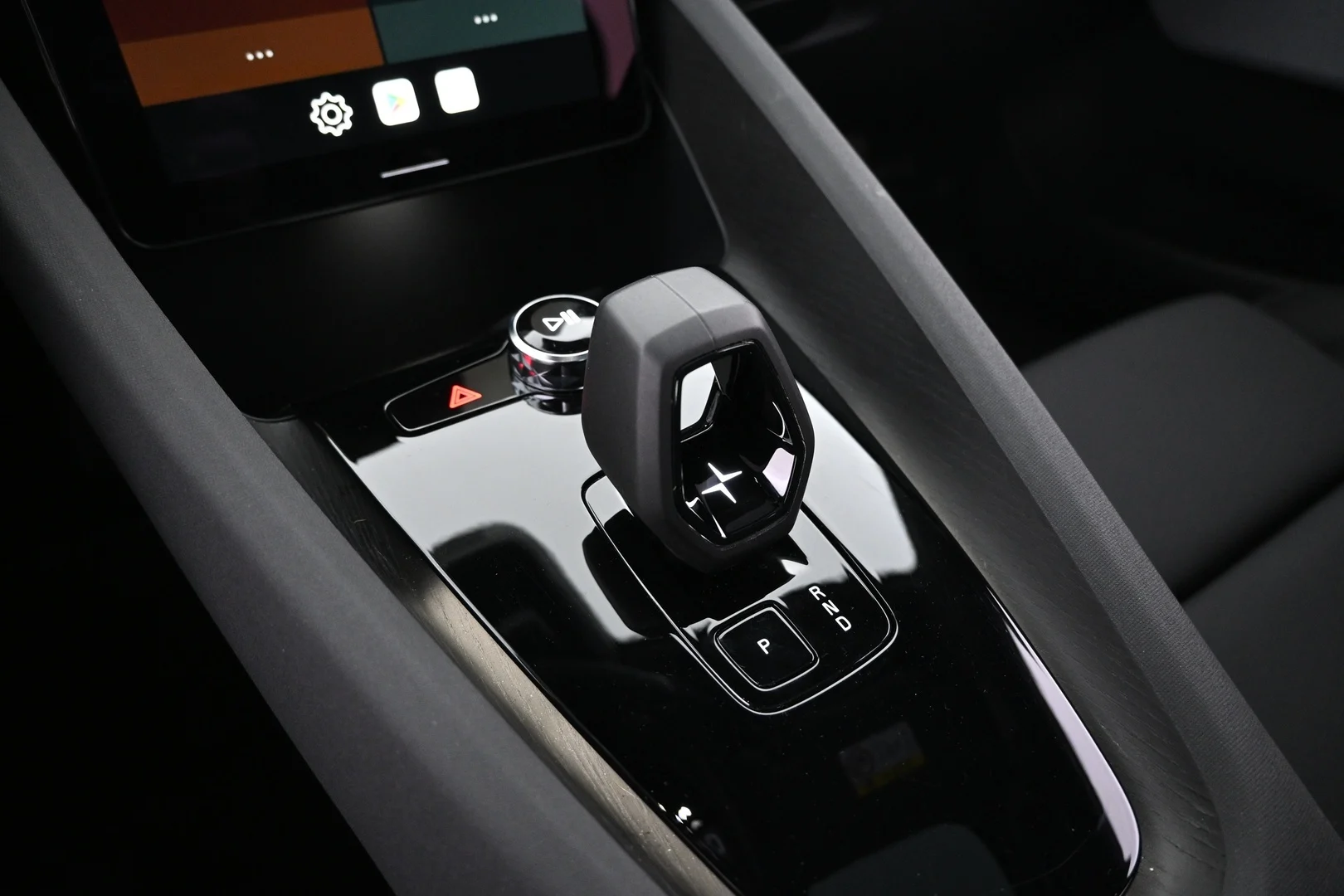 Car Image - 7EgwBAFxVJ9xE2d1CuHF4b