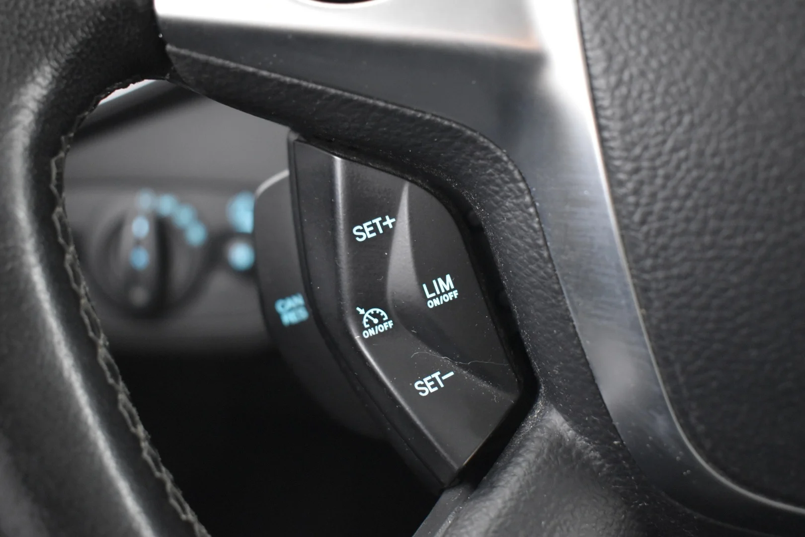 Car Image - 4zFhnjBPW9gIEGfjFf5jP0