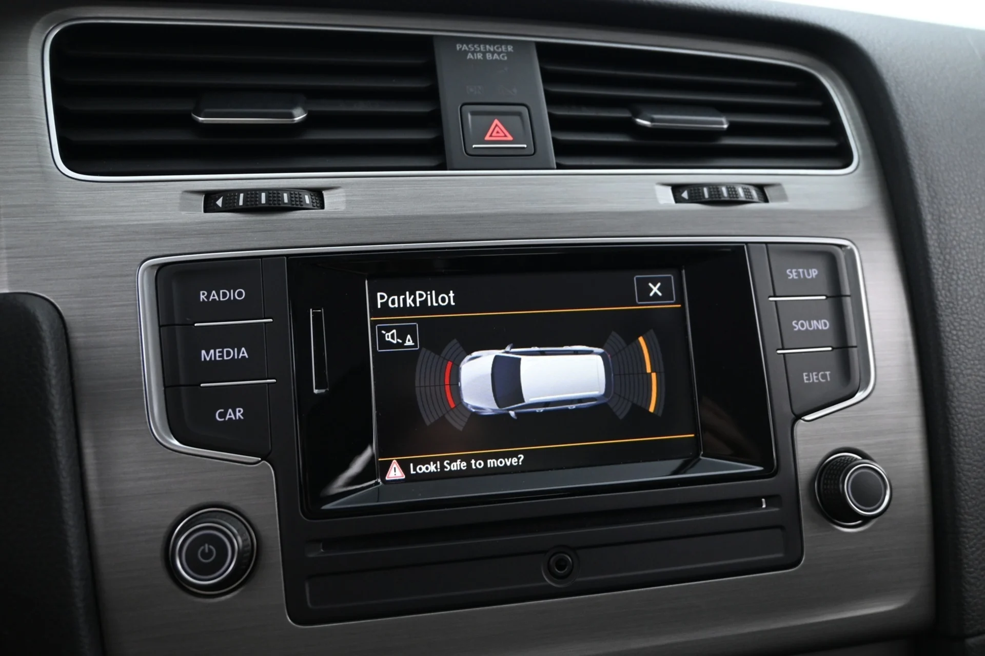 Car Image - 6GJBtmFMOZ8as3RHsdMSdM