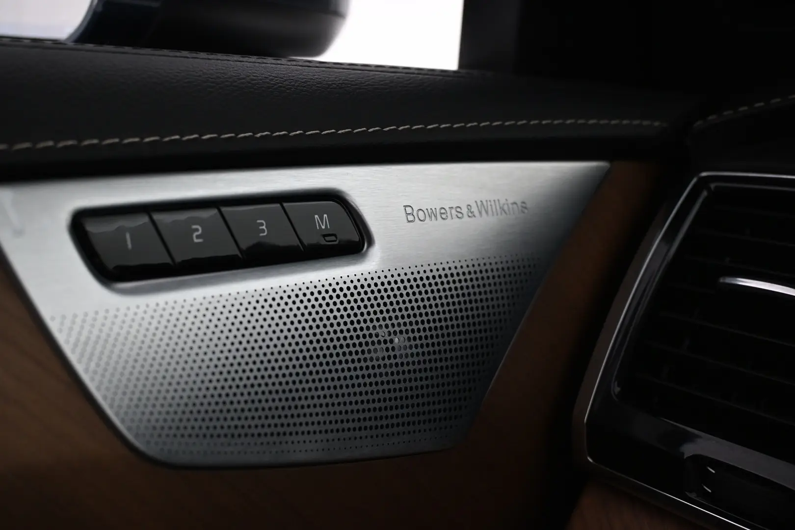 Car Image - 60Ohev5DgO6g1R8Vsi47o4