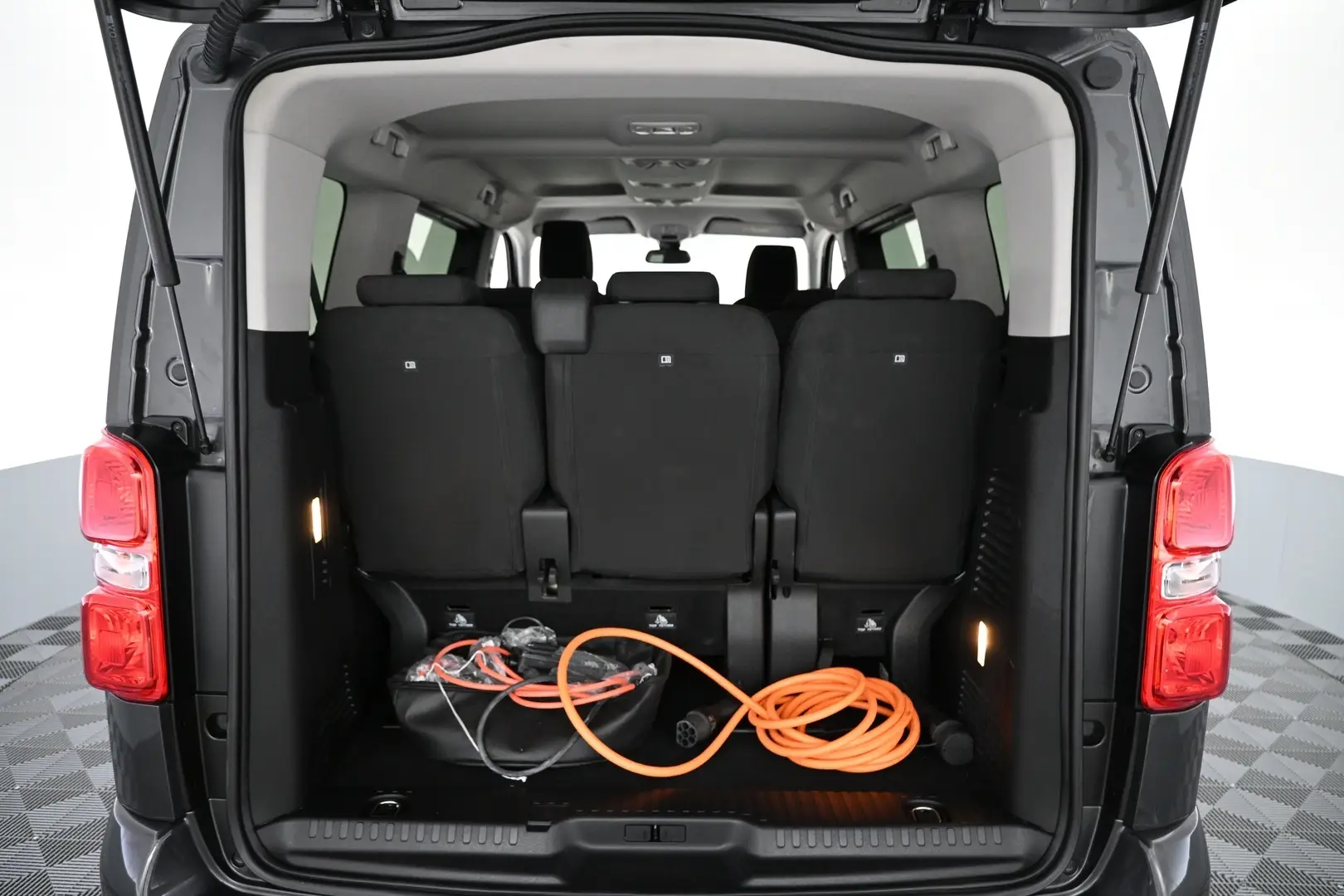 Car Image - 4g4PsRtLeZkshWhDBxBKup