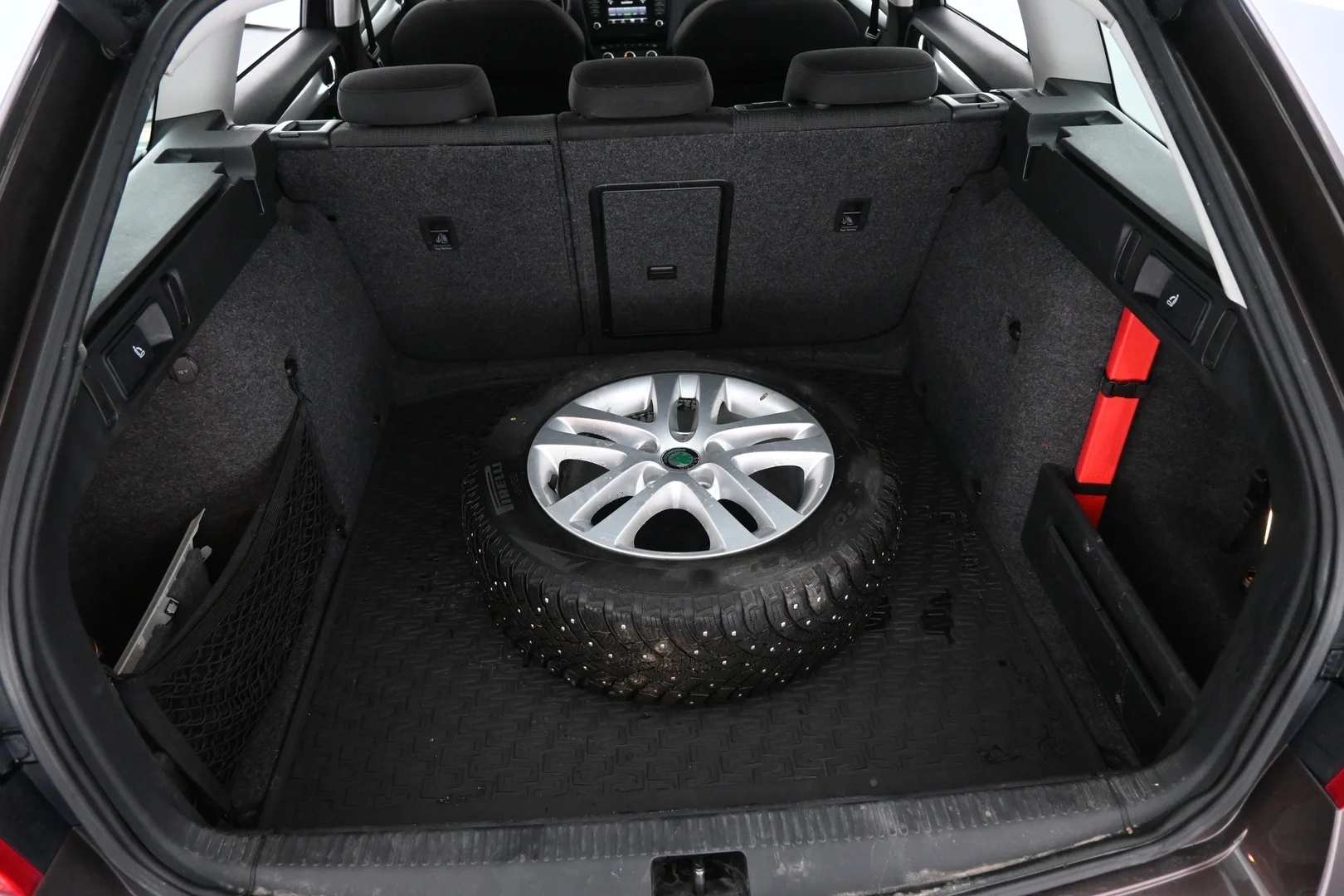 Car Image - 5Q6CUII8yYNx75qvabdmzA