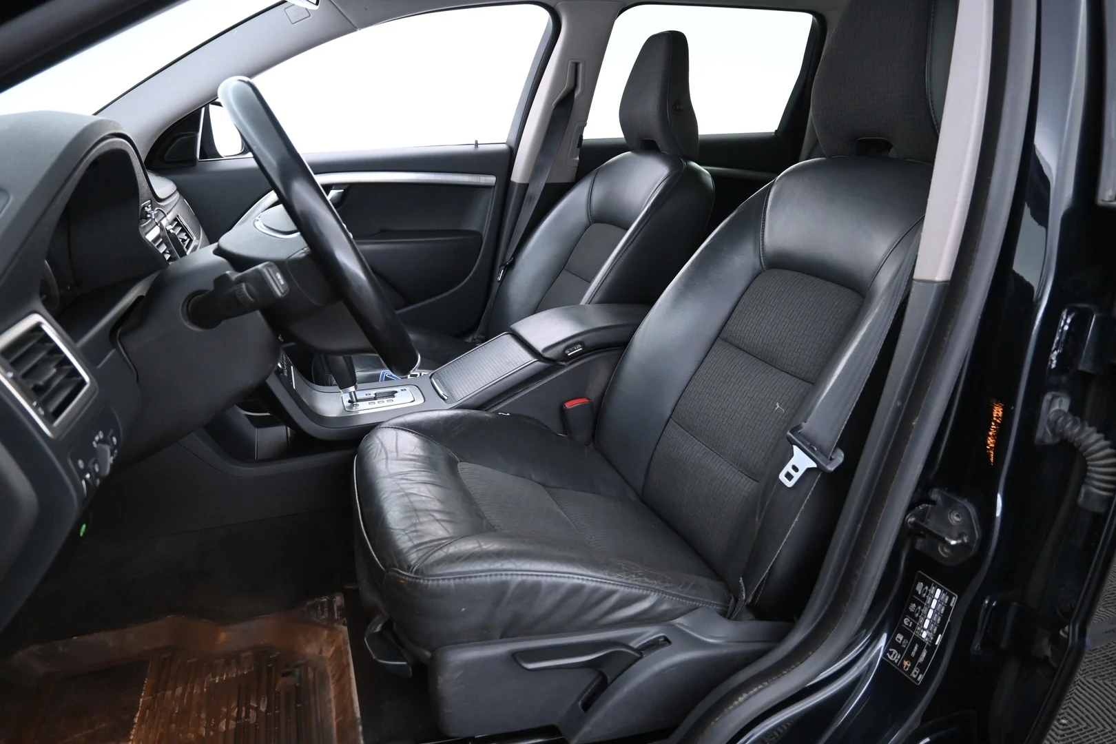 Car Image - 1fiWFNebIl7rt8qbSZF1Fw