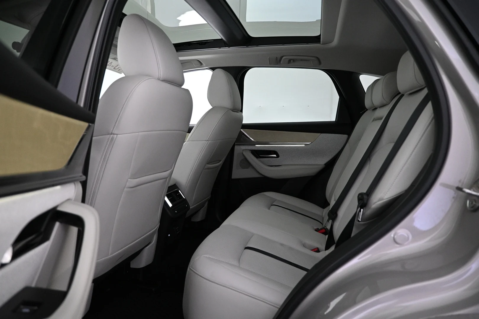 Car Image - 5XG2c4fAdWAhmbiHfg7EEy